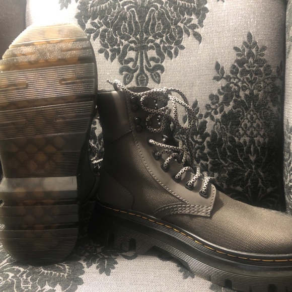 NWOT Dr. Martens utility boots - Picture 4 of 6